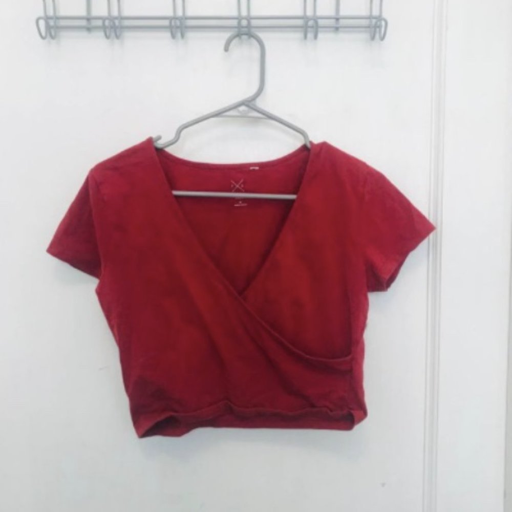 PacSun Cropped Tee